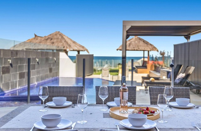 Absolute Beachfront Home con piscina y spa ideal para familias