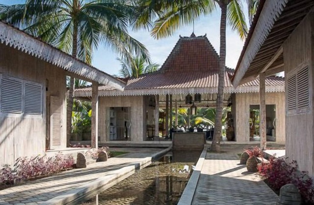 Frente a la playa Villa de 3 dormitorios, piscina privada