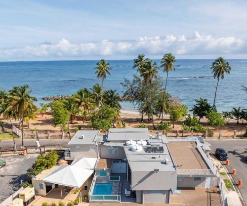 Beachfront 7 Unit Villa with Pool and Terrace 8 BD 8 Bath
