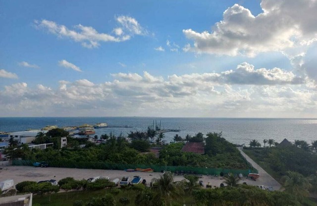 Beachfront apartment Cancun next to isla mujeres C-601