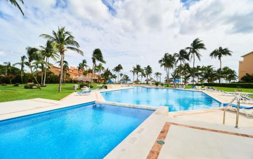 BeachFront Appt with Amazing Pool in Pto Aventuras