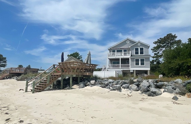 Beachfront Bavon Beachfront Sailors Delight Sleeps 10.