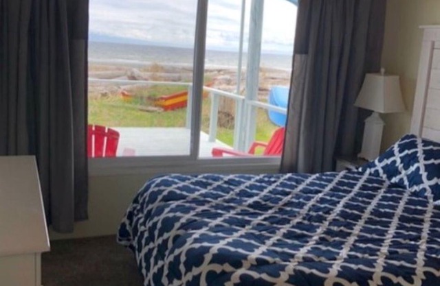 Beachfront Cabin 5
