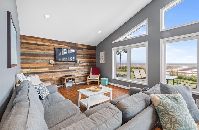 Chalet moderno frente al mar
