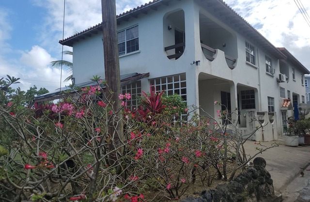 Casa de dos pisos de estilo español en la playa - Suite 1 y Suite 2