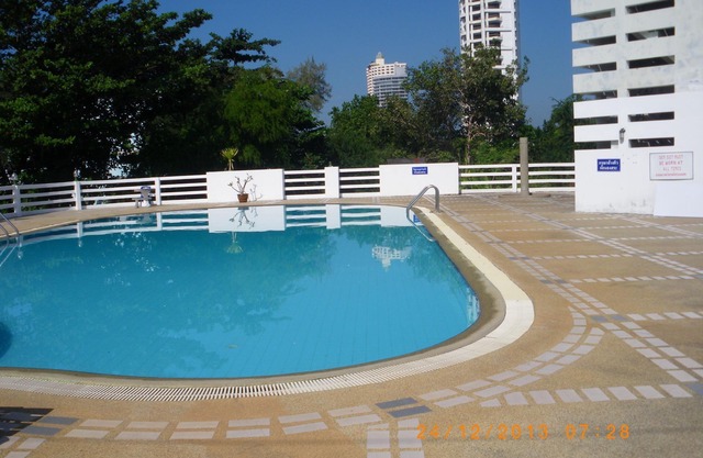 Condominio con encanto frente al mar con balcón