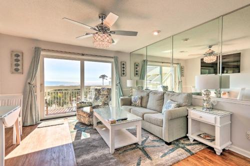 Beachfront Condo with Pool Access in Hilton Head!