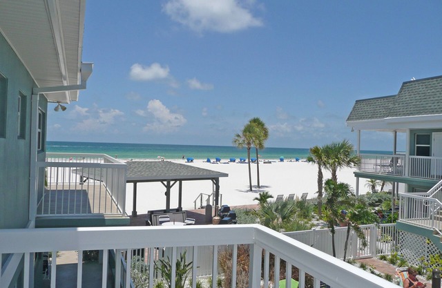 Beachfront Condo with Private Balcony - Beachfront Resort- Pool - Kitchen