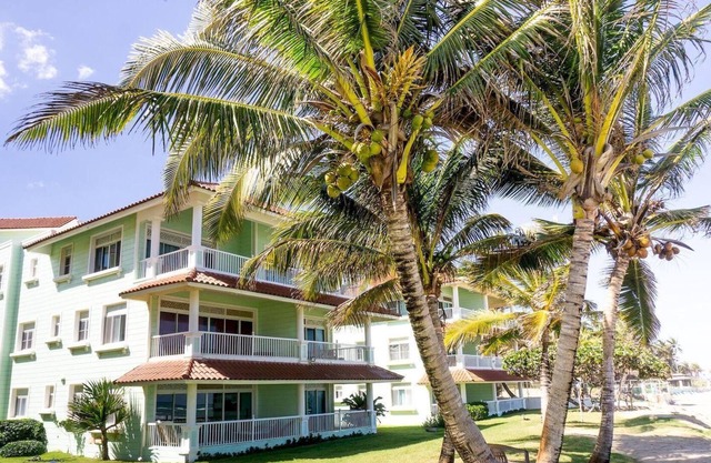 Beachfront condo with Jacuzzi and pool