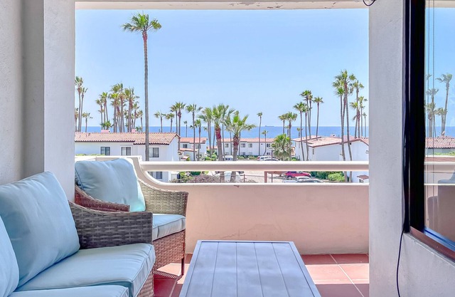Ocean View La Paloma Condo w/Beach Access Downtown