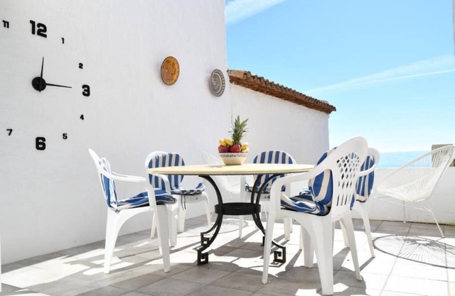 Casa adosada familiar en primera línea de playa, En la playa a solo cinco minutos del puerto