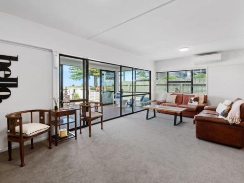 Beachfront Gem in Mount Maunganui