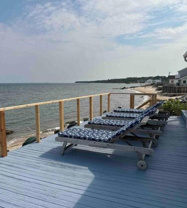 Beachfront Greenport Villa