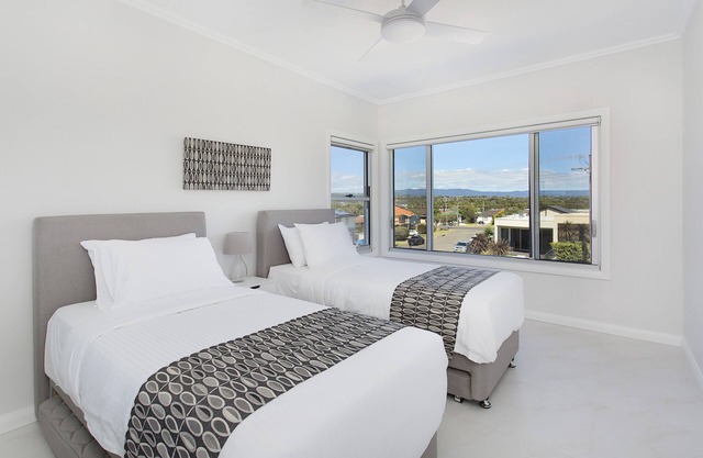 Breeze - Luxury Seaside Living