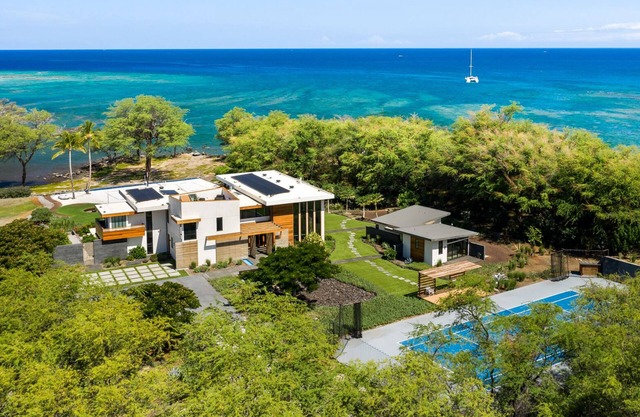 NUEVO RESORT BEACH FRONT HOME 2 acres con piscina, tenis, voleibol, más