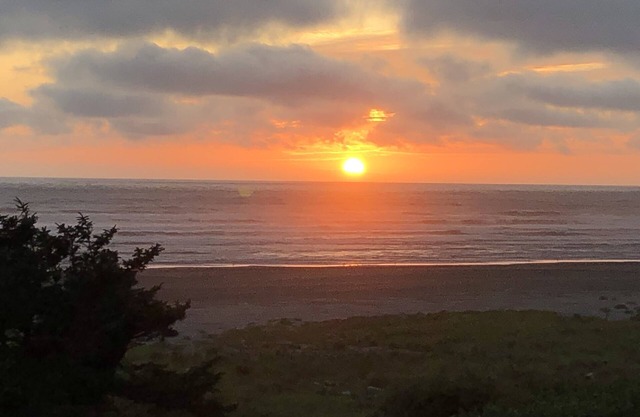 Casa de vacaciones frente al mar con impresionantes puestas de sol