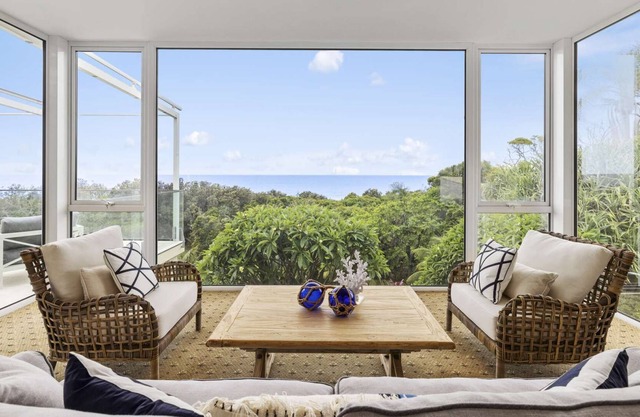 Beachfront, Luxury, Heated Pool, Spectacular Views, Sleeps up to 10