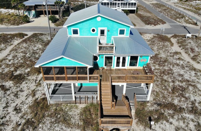 Beachfront, Pet Friendly w/Amazing views