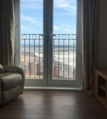 Beachfront pet friendly townhouse, Stunning views