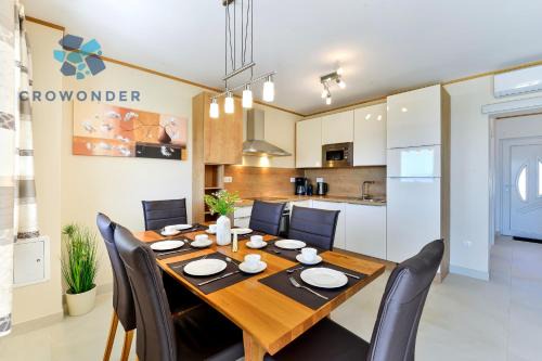 Beachfront Reiterer Villa V3 with Jacuzzi 30 meters from the Beach - CROWONDER LUXURY RENT
