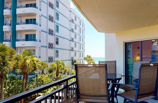 Beachfront Resort w/ Pool. Great Location on St. Pete Beach. Private Balcony, Updated & Comfortable.