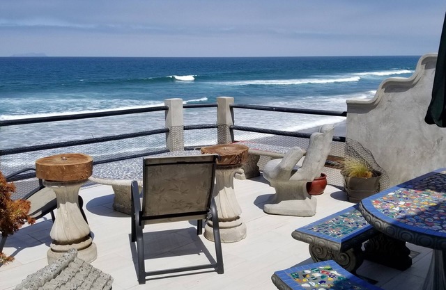 Baja Malibu en la playa, gran surf, WiFi, cable, golf, 6 millas Rosarito