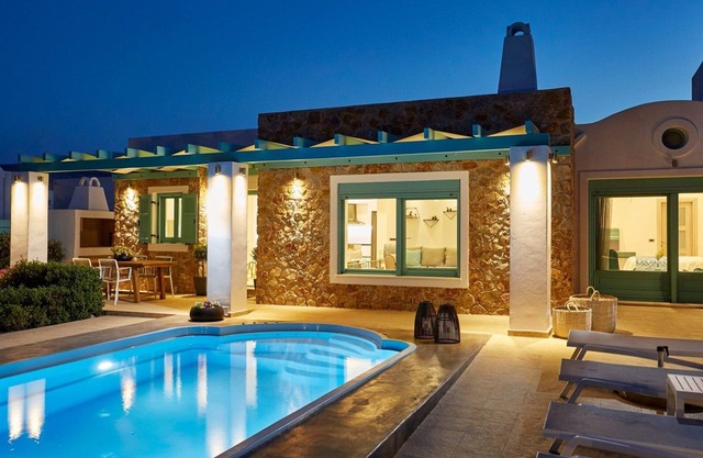 Villa en Santorini frente al mar | Villa Almyriki | 3 habitaciones | Piscina Privada | Monolitos