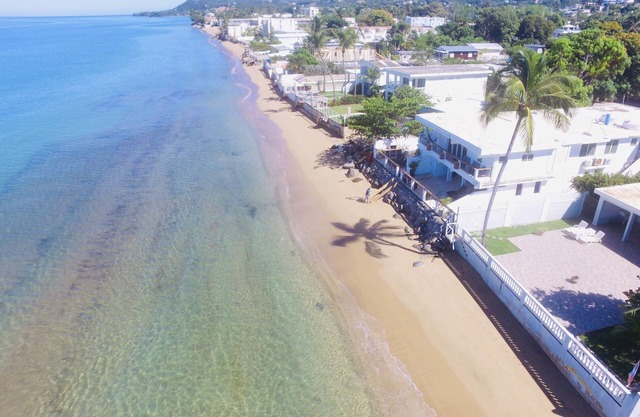★ Frente a la playa ★ Snorkel en el patio trasero / Paseo a los bares de la playa / Servicio de lavandería gratuito / Dormitorio AC