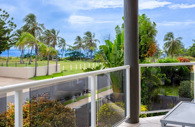 Beachfront Townhouse in Great Location.