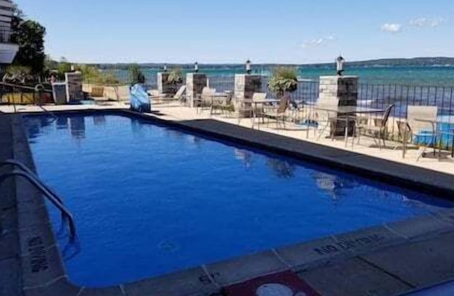 ✵ Beachfront Walkout Condo: Pointes North Resort | 106