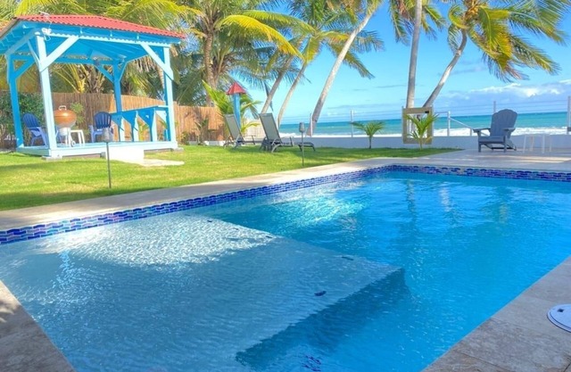 Beachfront with Pool - Tropical Oasis Directly on the Beach