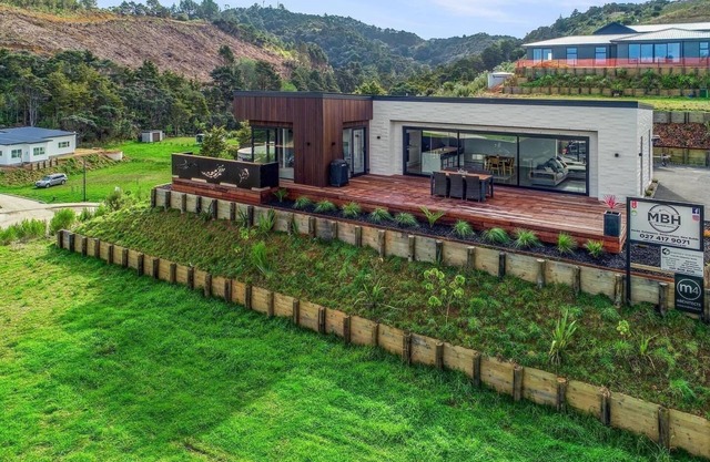 Beaching, fishing, relaxing with water views on the Tutukaka Coast,