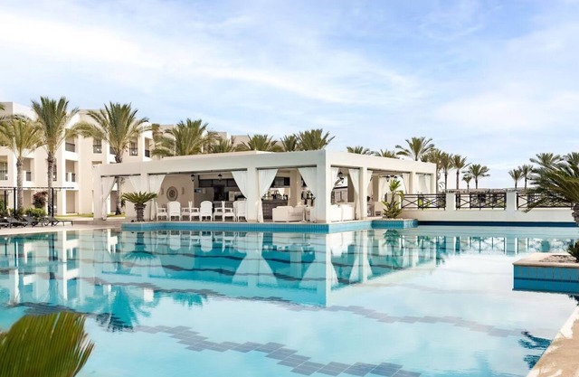 Beachside Retreat with Private Sandy Shore Access - with Breakfast Included