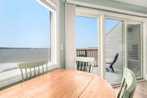 Beachside 325 Waterfront Condo
