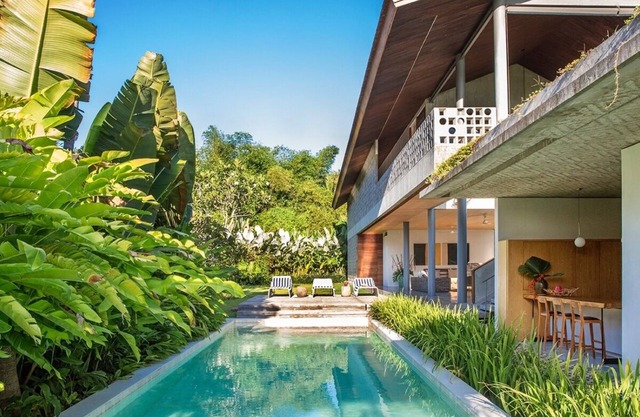 Beachside 4BR Villa Perfect for Families