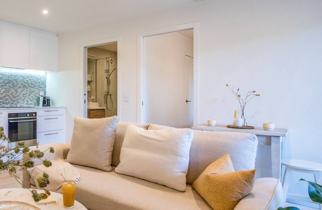 BEACHSIDE APARTMENT at PALM | Coast & Country | WINTER DEAL - Stay 3, Pay for 2