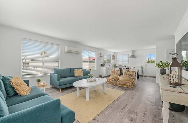 Beachside Cottage - Pet Friendly