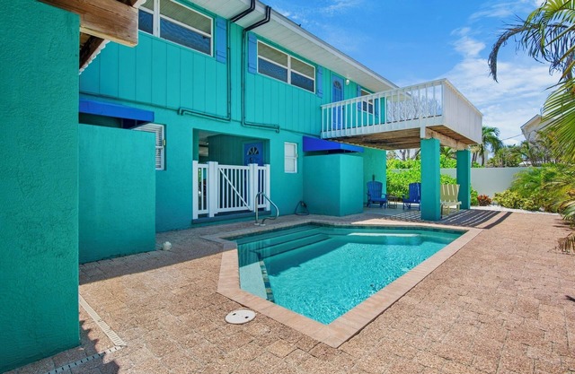Beachside Duplex w/Pool & Private Suite