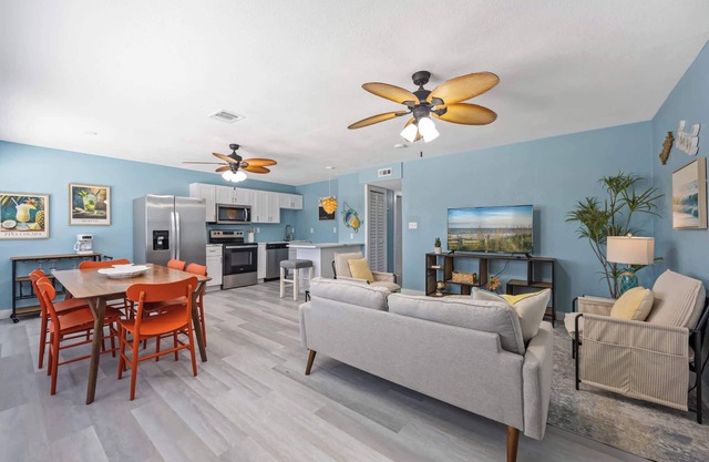 Beachside Escape – 3BR Space, Walk to Sand