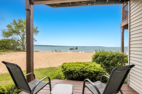 Beachside Haven 102 Beachfront Condo Near Downtown Tart Trail