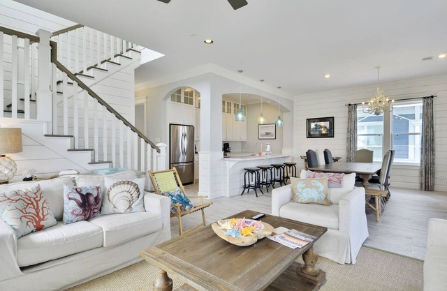 Beachside Haven | Relaxation with Water Views