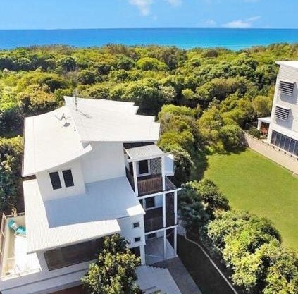 Beachside House in Sebel Resort