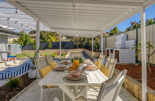 Beachside Meridian A Relaxed Outdoor Haven