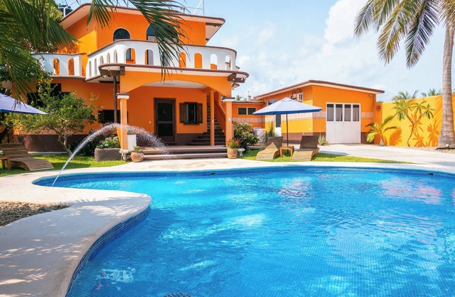 5 minute walk to the beach! Private pool with a great outdoor area.