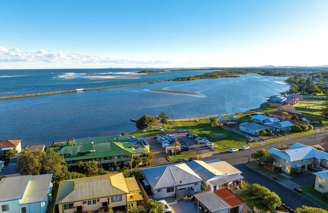 Beachside Pet Friendly Unit 3 at Harrington