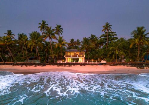 Beachside Pool Villa - Karthiyayini by VOYE HOMES