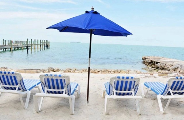 Beachside Topsider Octagon Pad