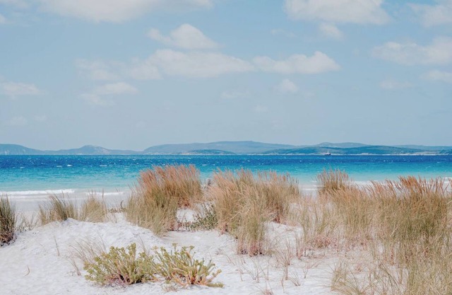 beachside villa - just 5 mins walk to the Middleton Bay beach
