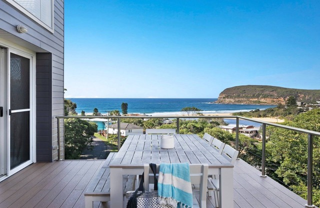 BEACHVIEW SPECTACULAR | Amazing views, fireplace, close to the beach | Accom Holidays