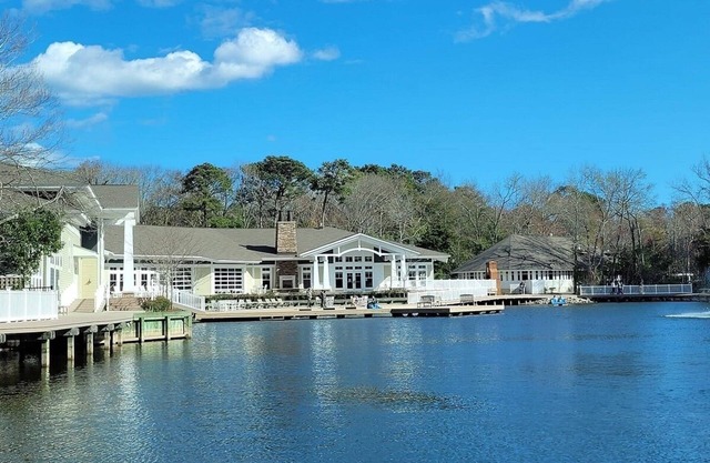 Beachwoods - 2BR/3BA - Great Pools and Amenities!